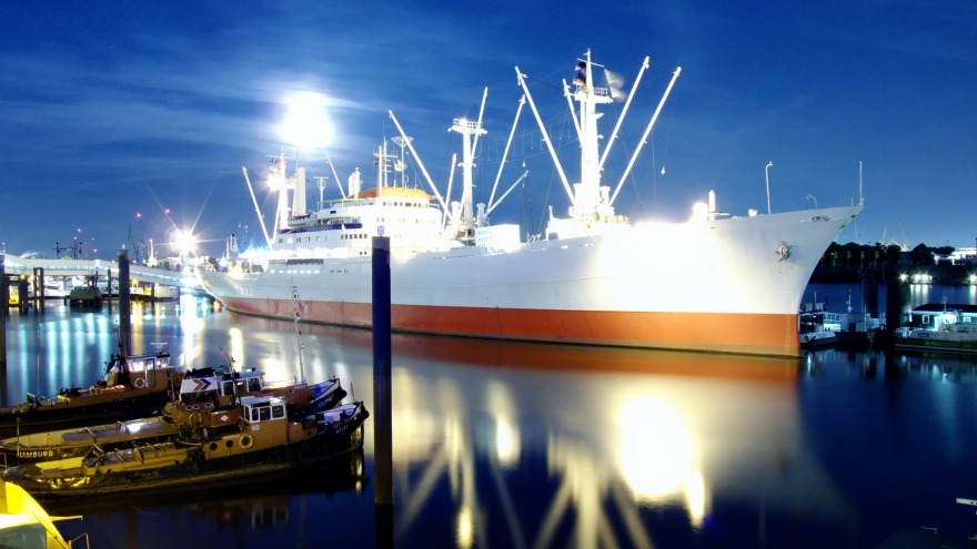 Hamburg Landungsbrücken Cap San Diego Hamburg Landungsbrücken Cap San Diego